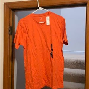 Orange Gap T-shirt